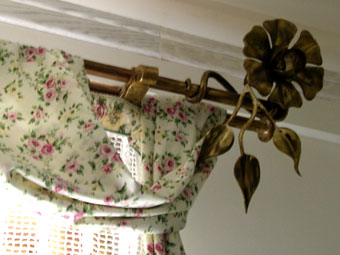 Forged cornice